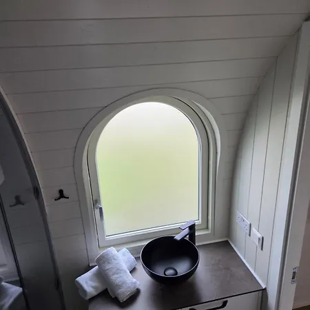 Courtyard & Luxury * Dingle